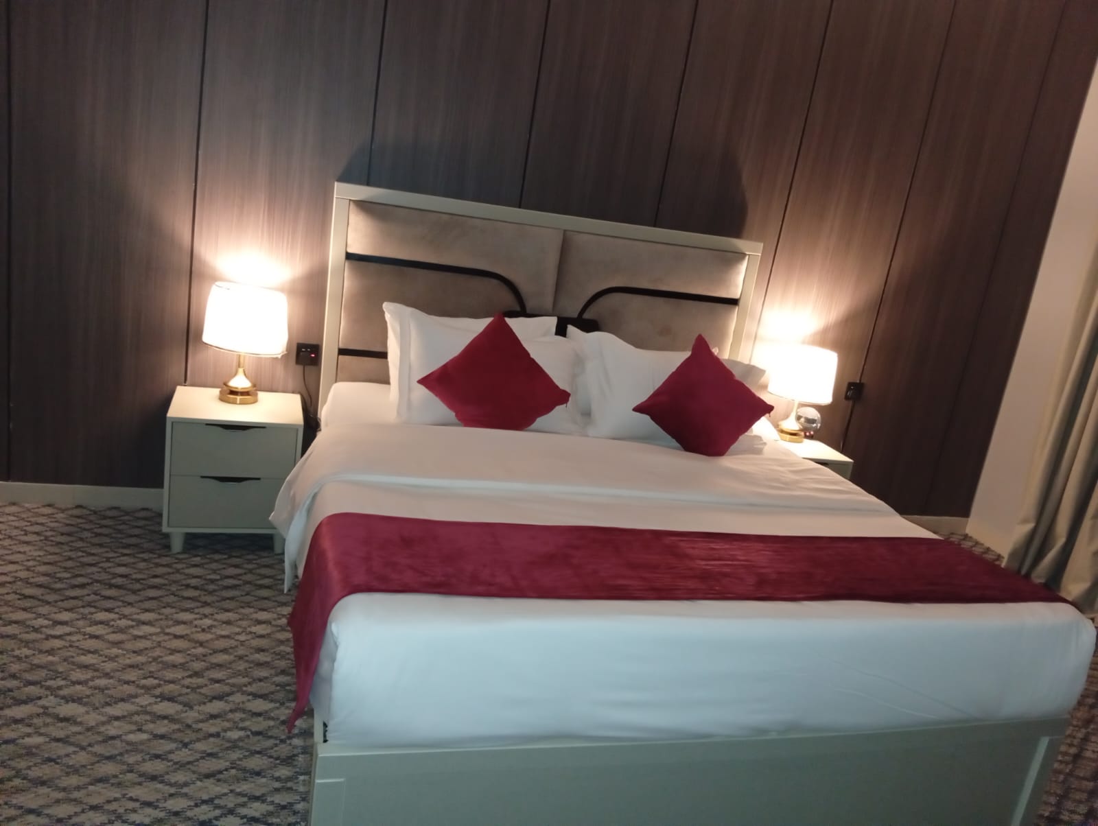 Deluxe Suite